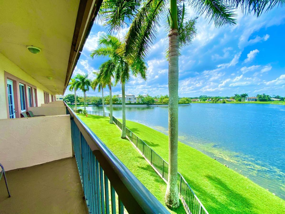 Royal * Royal Palm Beach